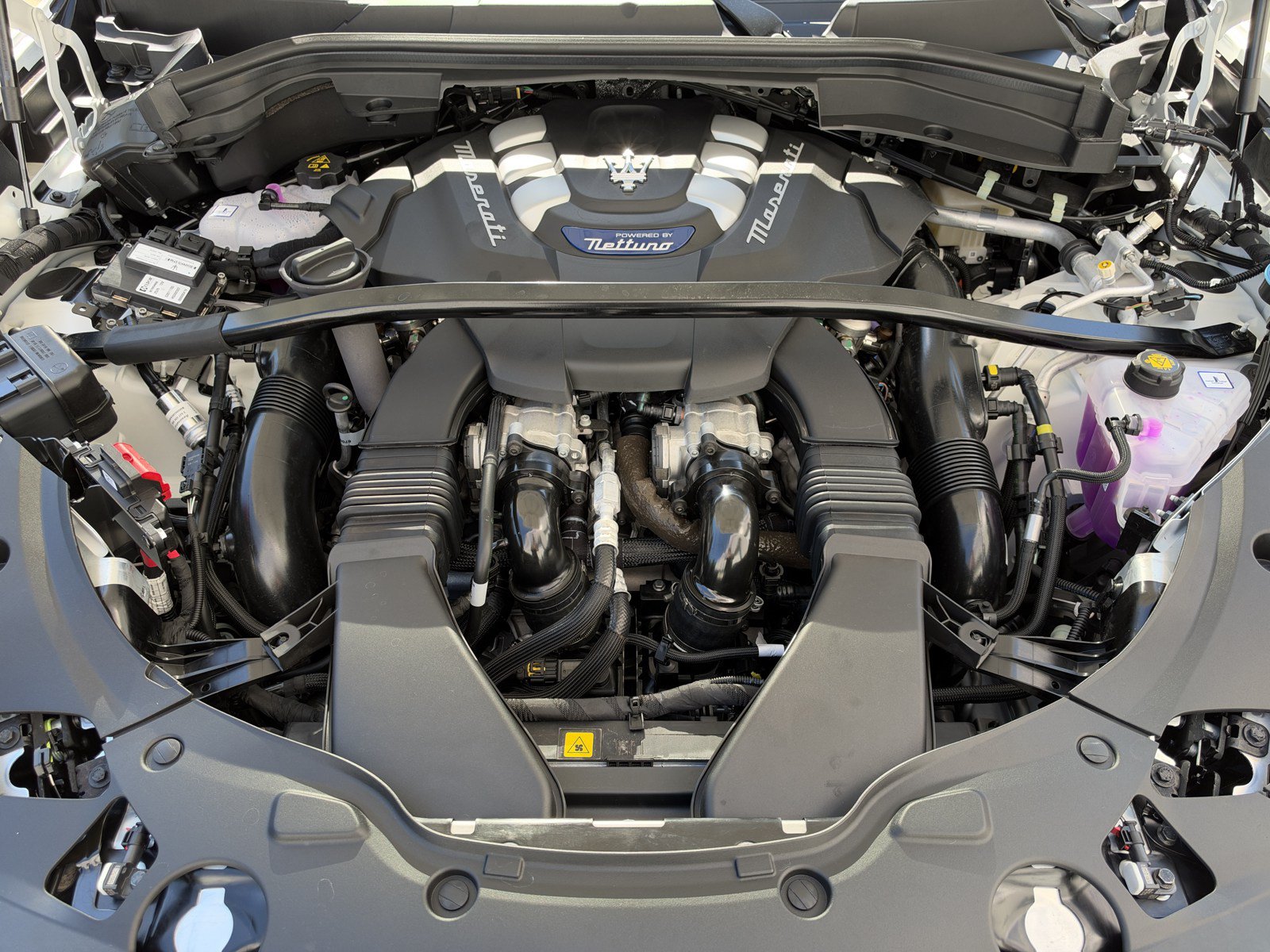 New 2027 Maserati Grecale Modena AWD/4WD image 9