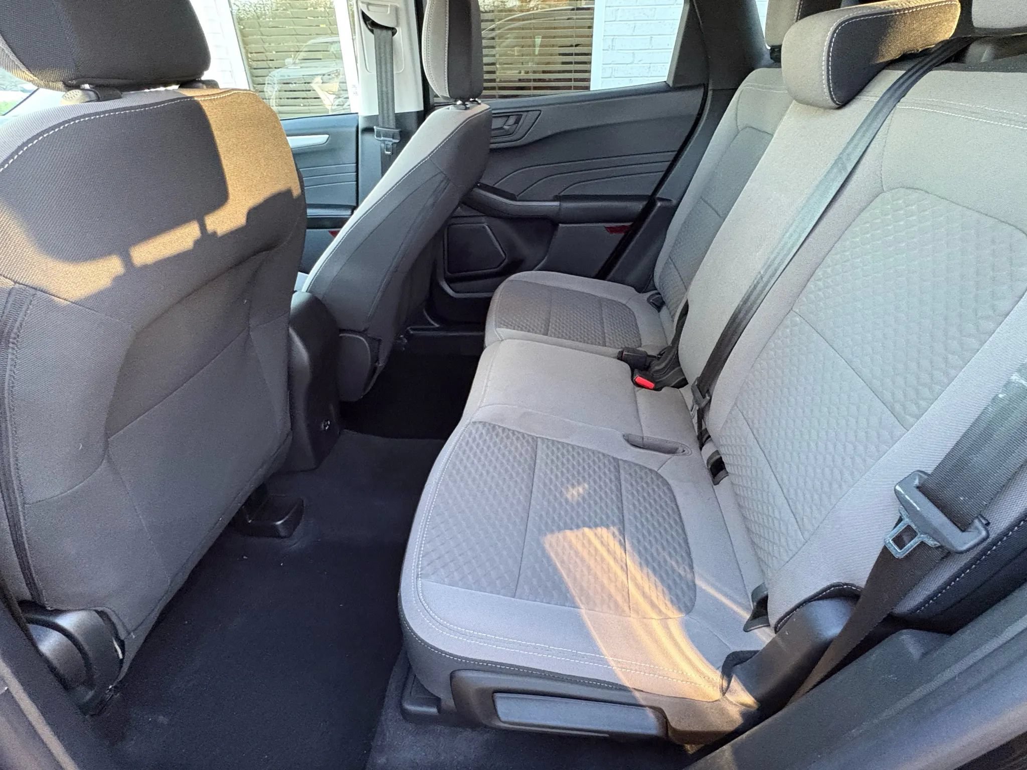 Used 2022 Ford Escape SE FWD image 19