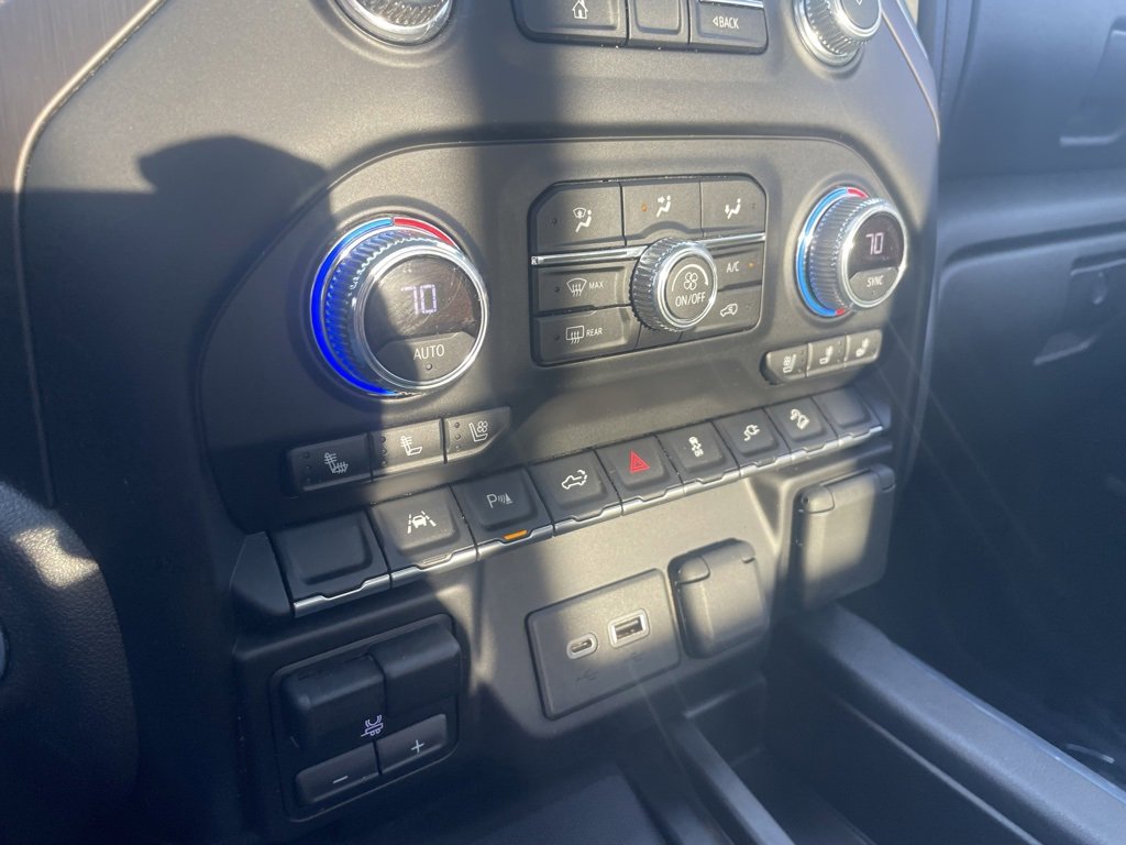 Used 2022 GMC Sierra 1500 AT4 w/ AT4 Premium Package image 18