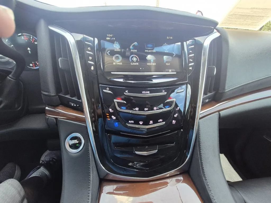 Used 2018 Cadillac Escalade Luxury RWD image 28
