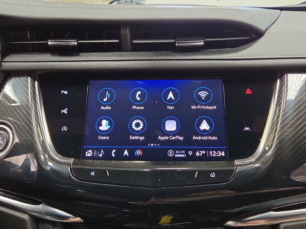 Used 2022 Cadillac XT6 Sport w/ Technology Package AWD/4WD image 16