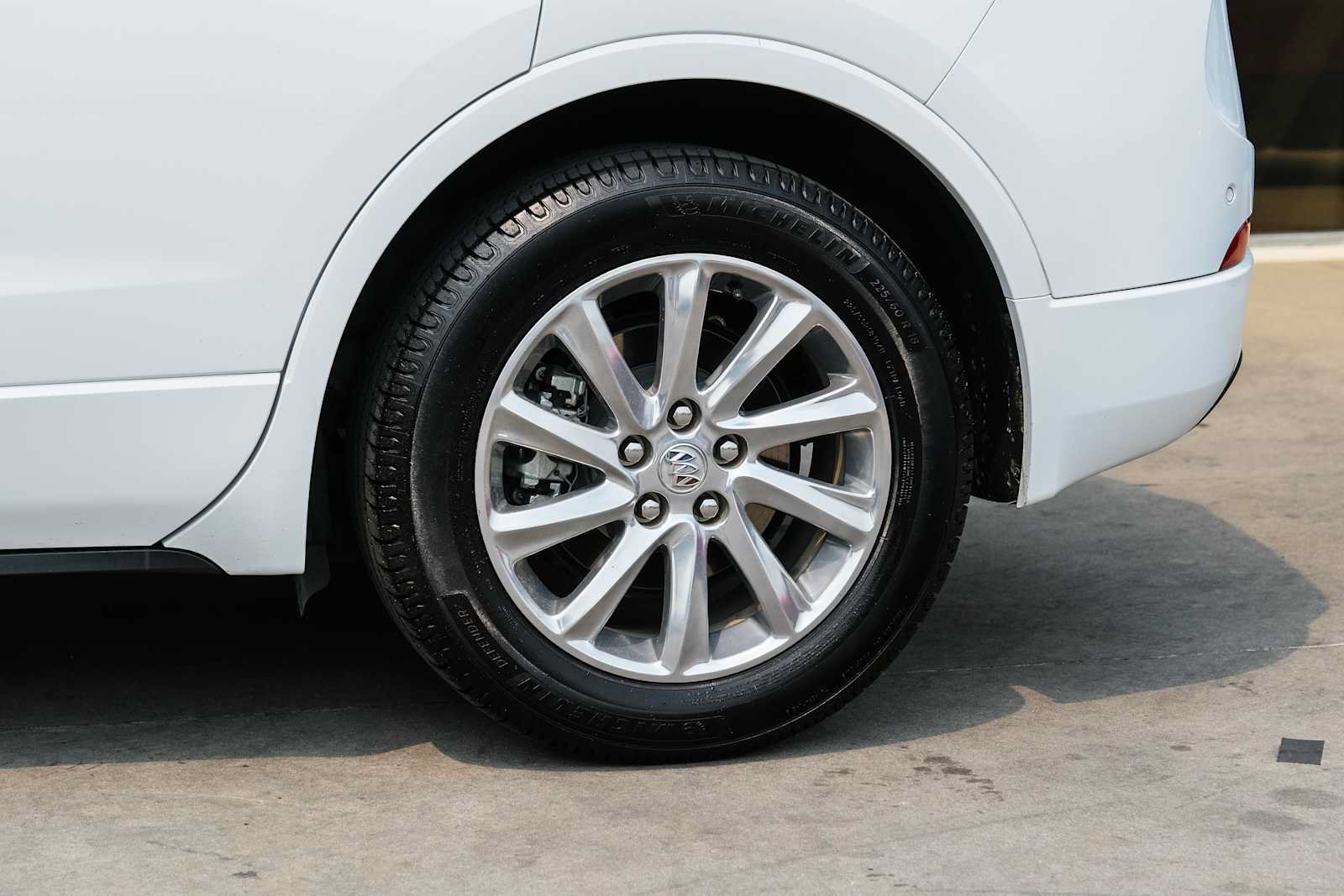Used 2020 Buick Envision Essence FWD image 18