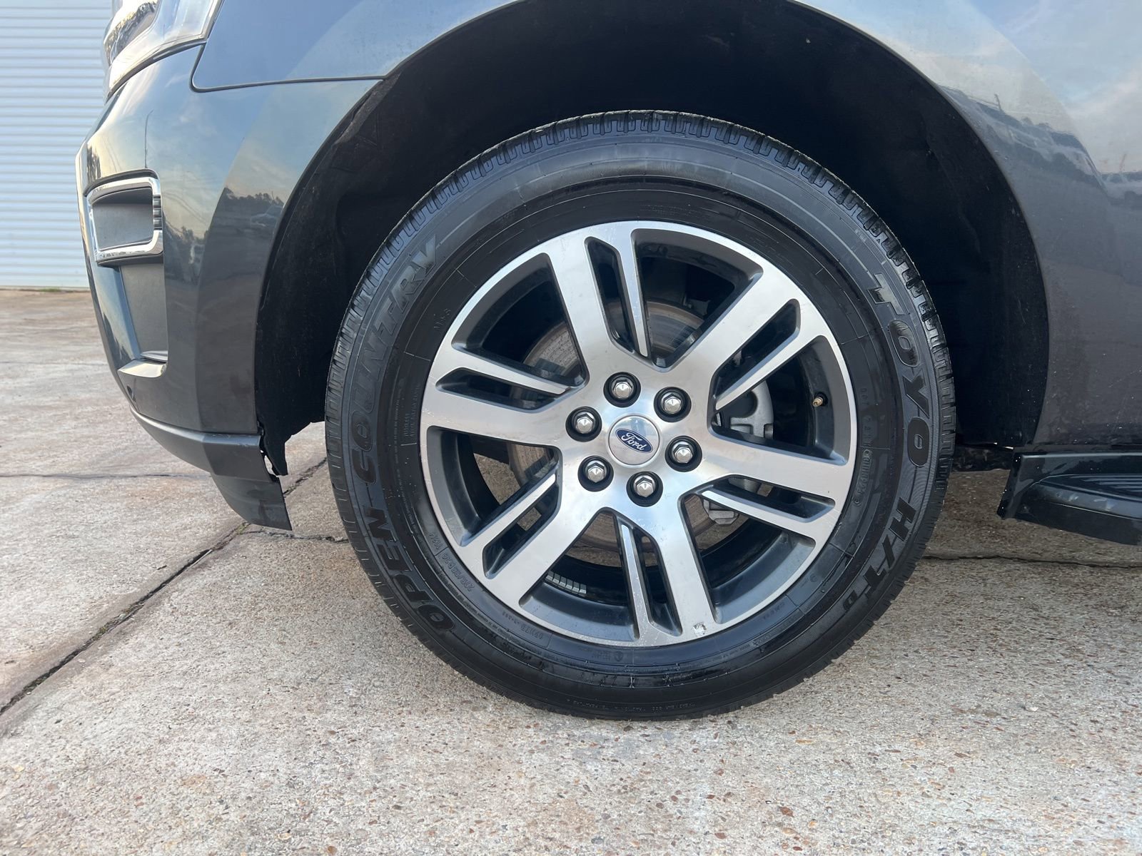 Used 2024 Ford Expedition Limited image 7