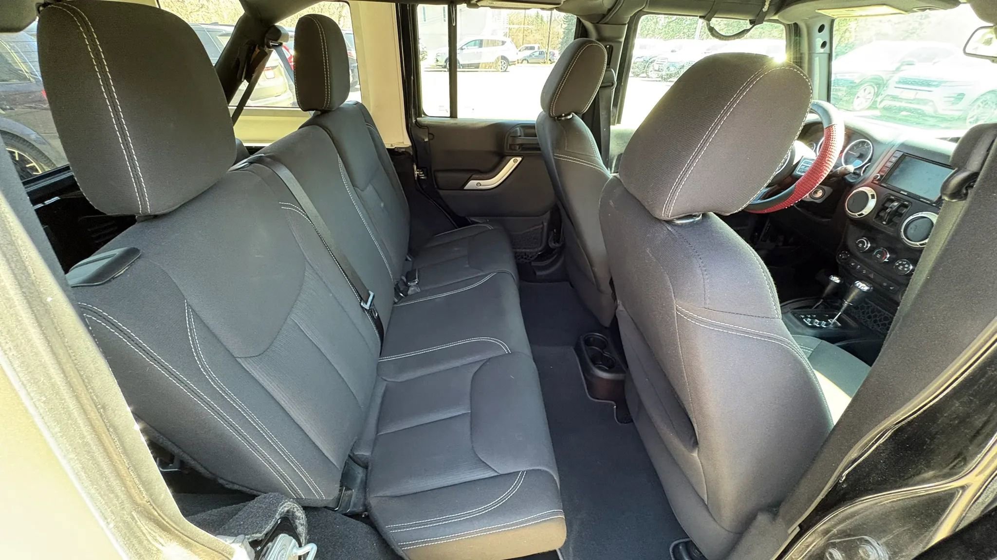 Used 2016 Jeep Wrangler Unlimited Sahara w/ Connectivity Group image 26