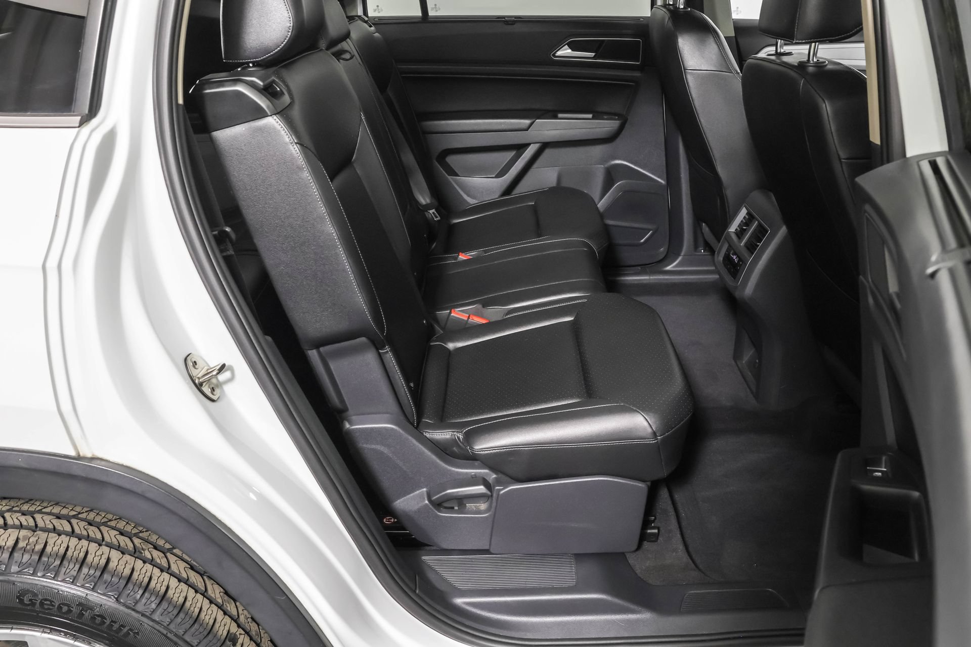Used 2018 Volkswagen Atlas SE AWD/4WD image 41