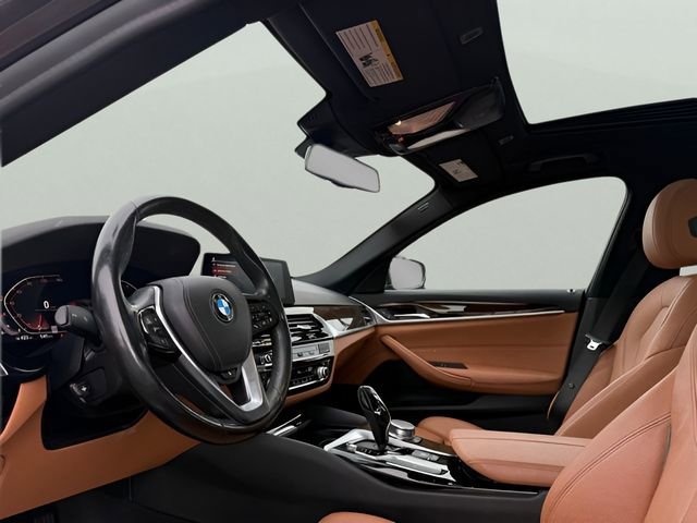 Used 2020 BMW 540i xDrive w/ Premium Package image 12