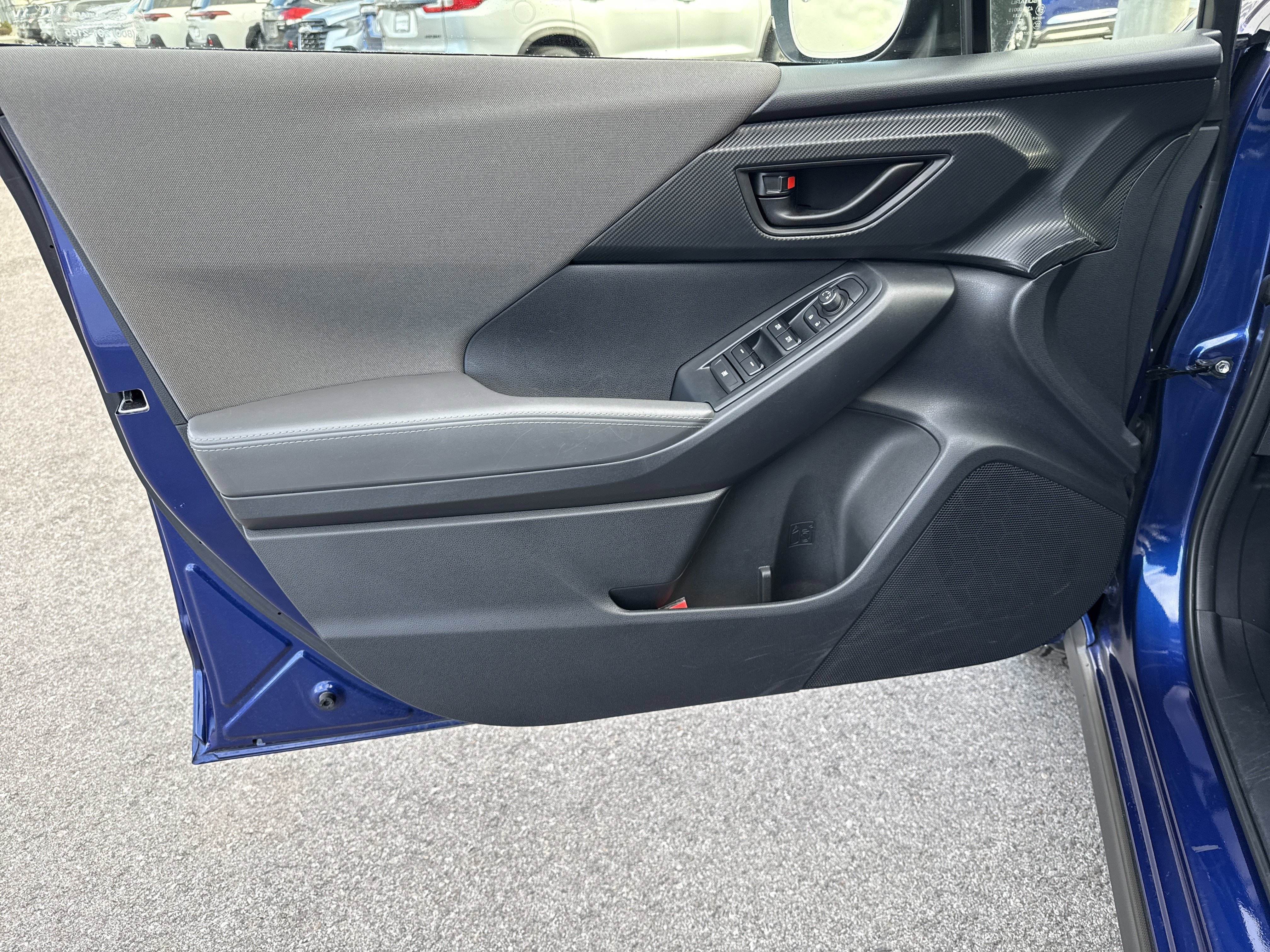 Used 2024 Subaru Crosstrek 2.0i Premium w/ Crosstrek Mirror Package image 17