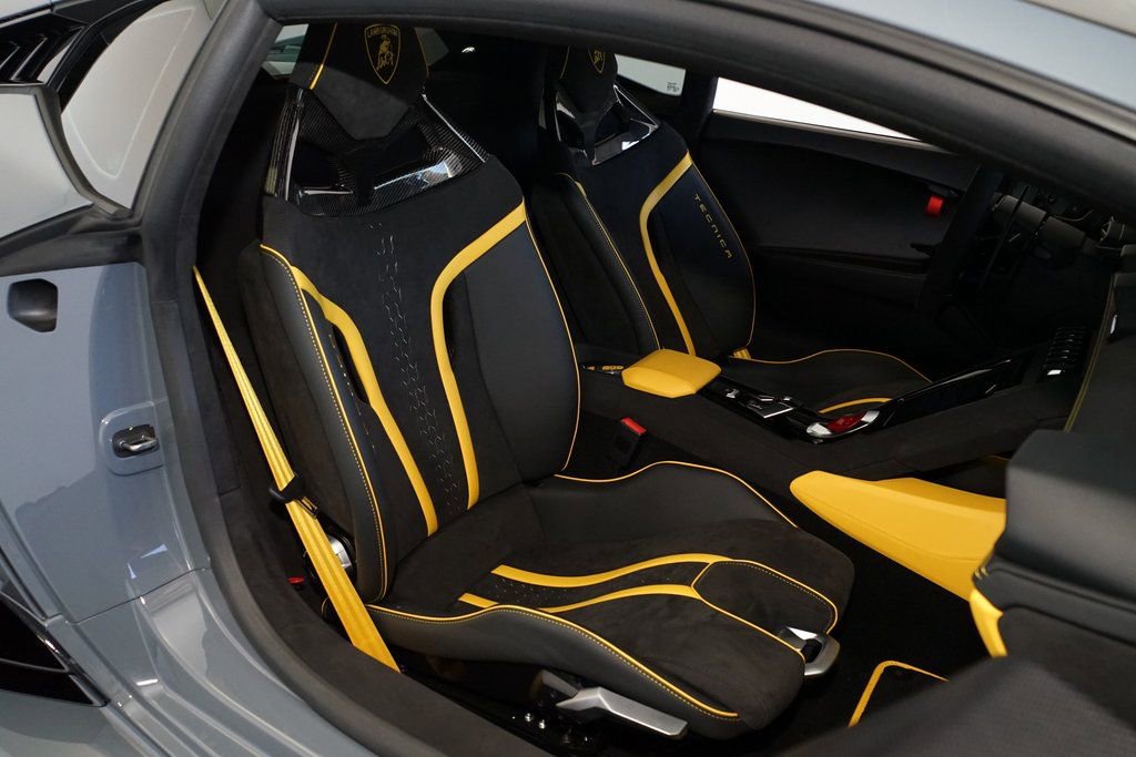 Used 2024 Lamborghini Huracan Tecnica image 13