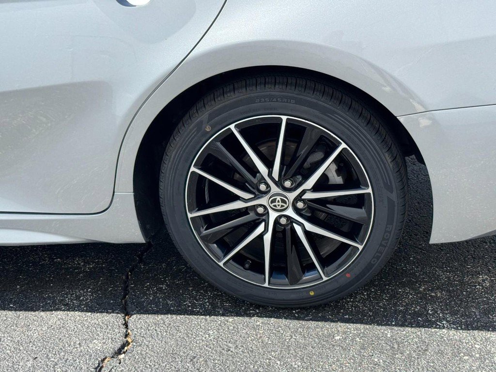 Certified 2023 Toyota Camry SE image 5