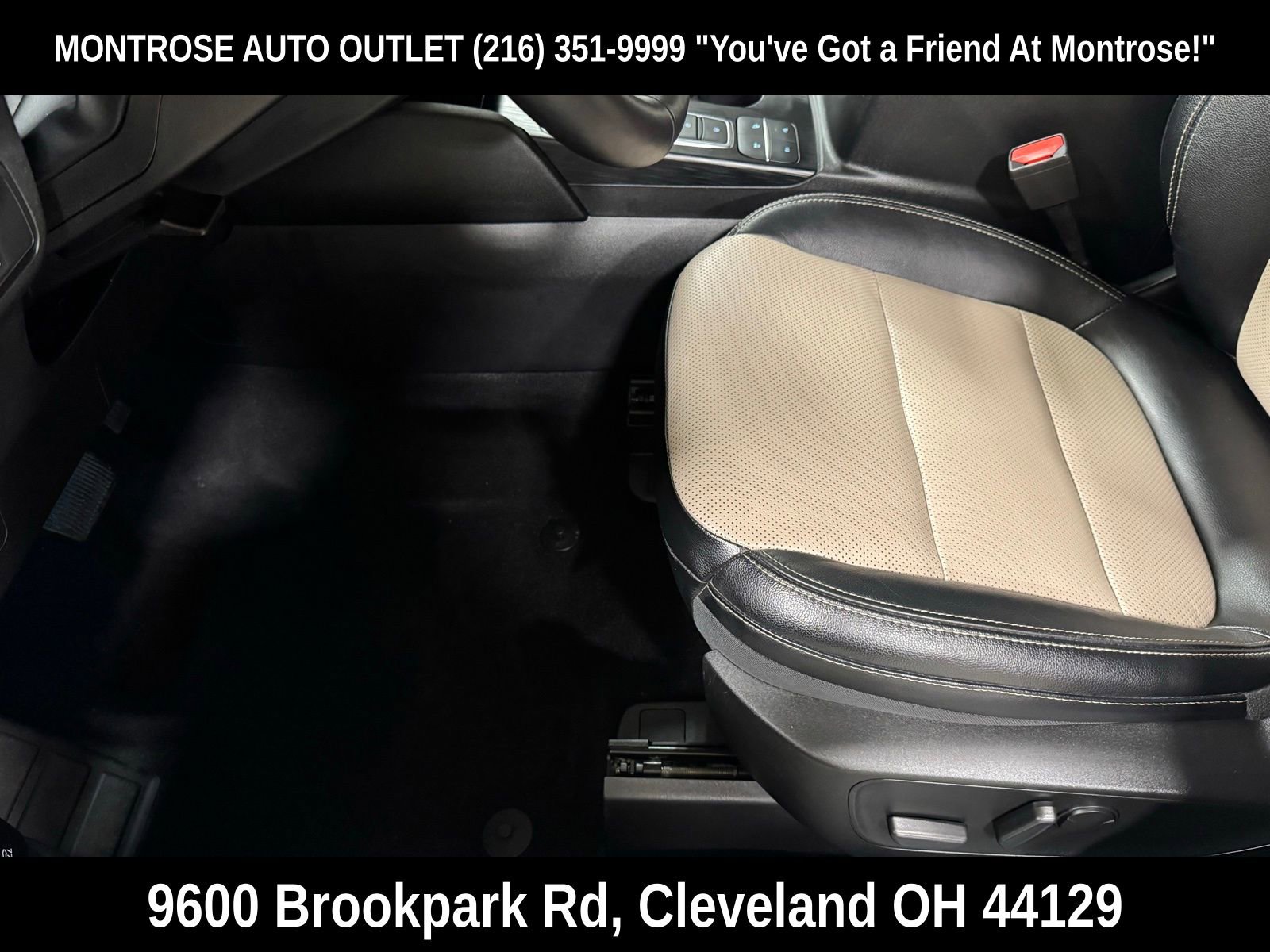 Used 2022 Ford Escape Titanium w/ Titanium Premium Package image 15