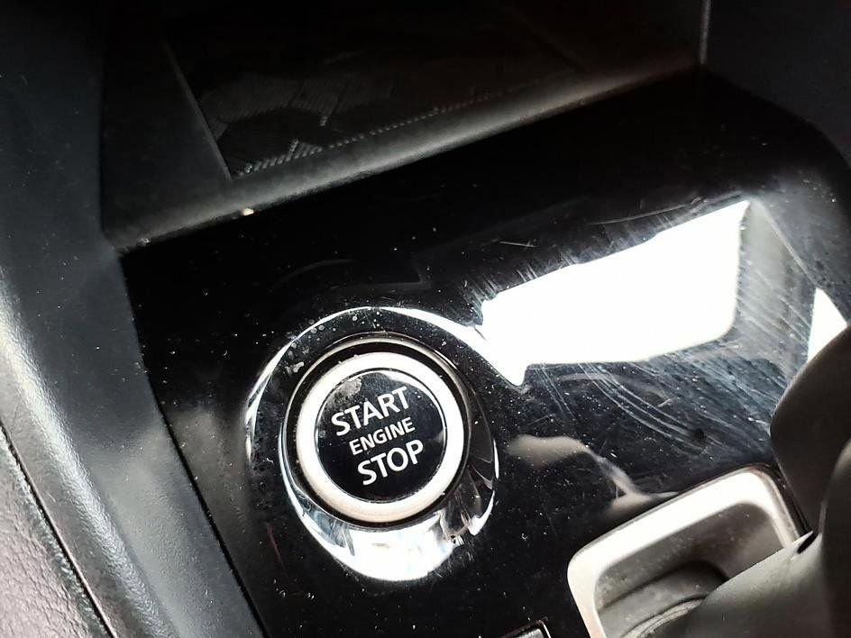 Used 2025 Nissan Versa SV FWD image 24