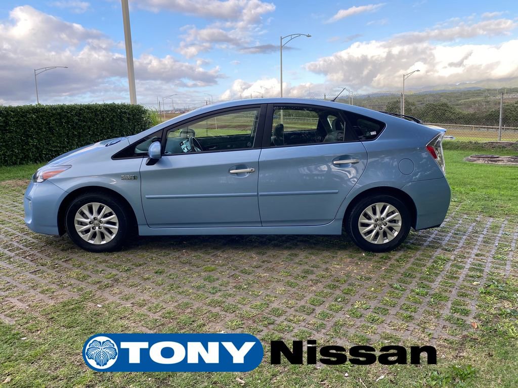 Used 2012 Toyota Prius Plug-In Hybrid image 4