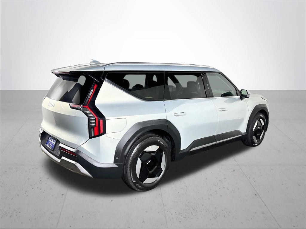 New 2026 Kia EV9 Wind AWD/4WD image 6