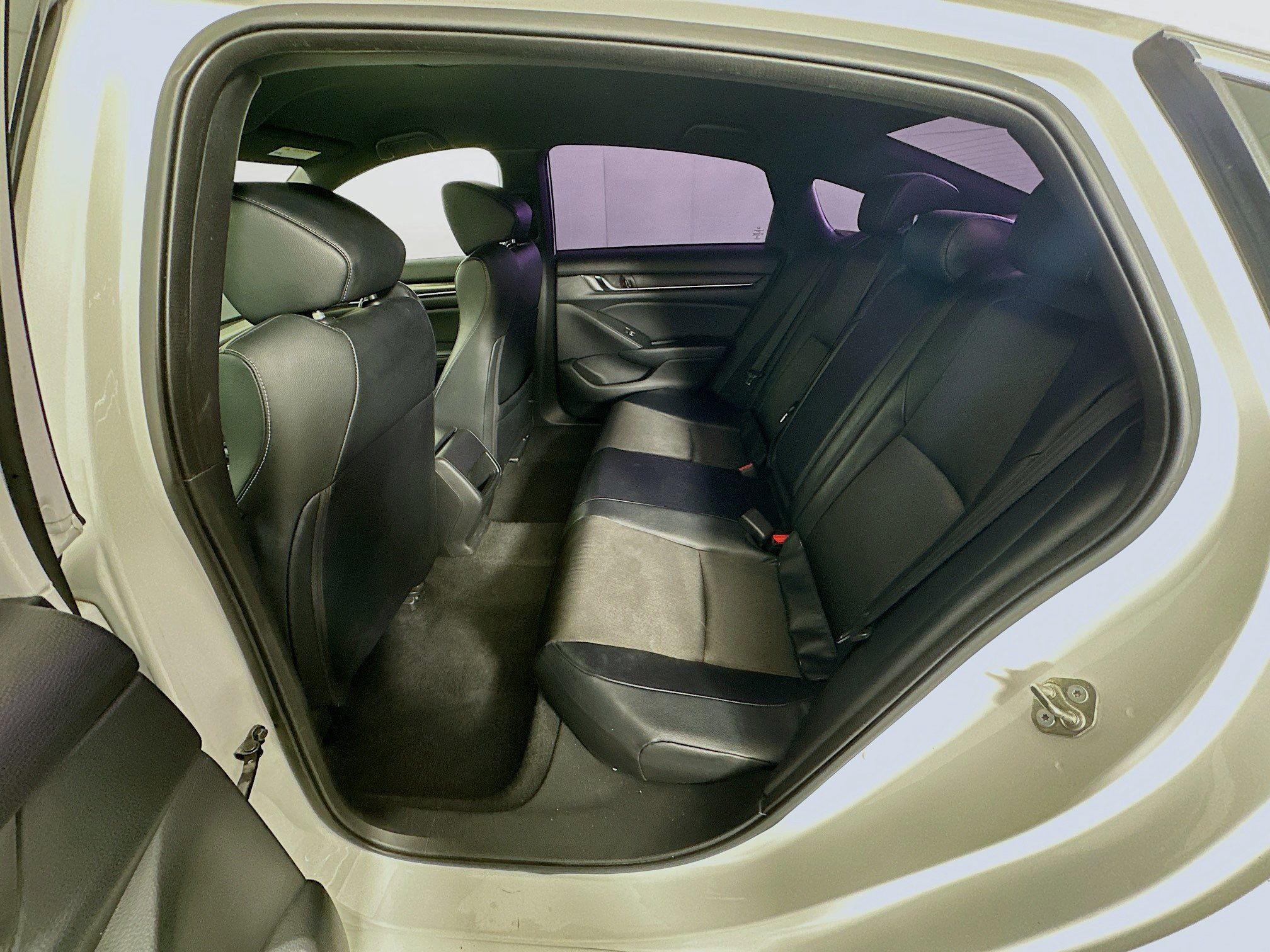 Used 2018 Honda Accord Sport image 25