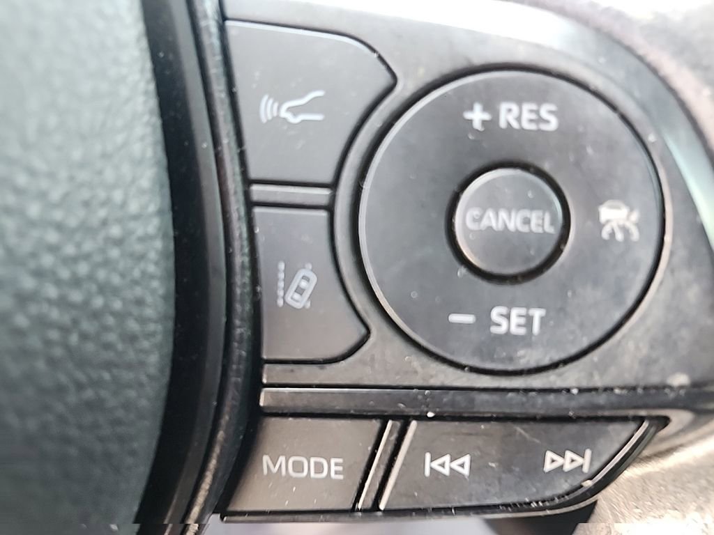 Used 2024 Toyota RAV4 LE FWD image 6