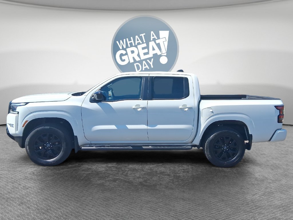 Used 2023 Nissan Frontier SV w/ Midnight Edition Package AWD/4WD image 7