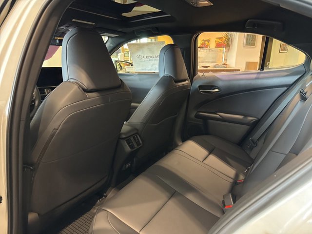 New 2025 Lexus UX 300h AWD image 40