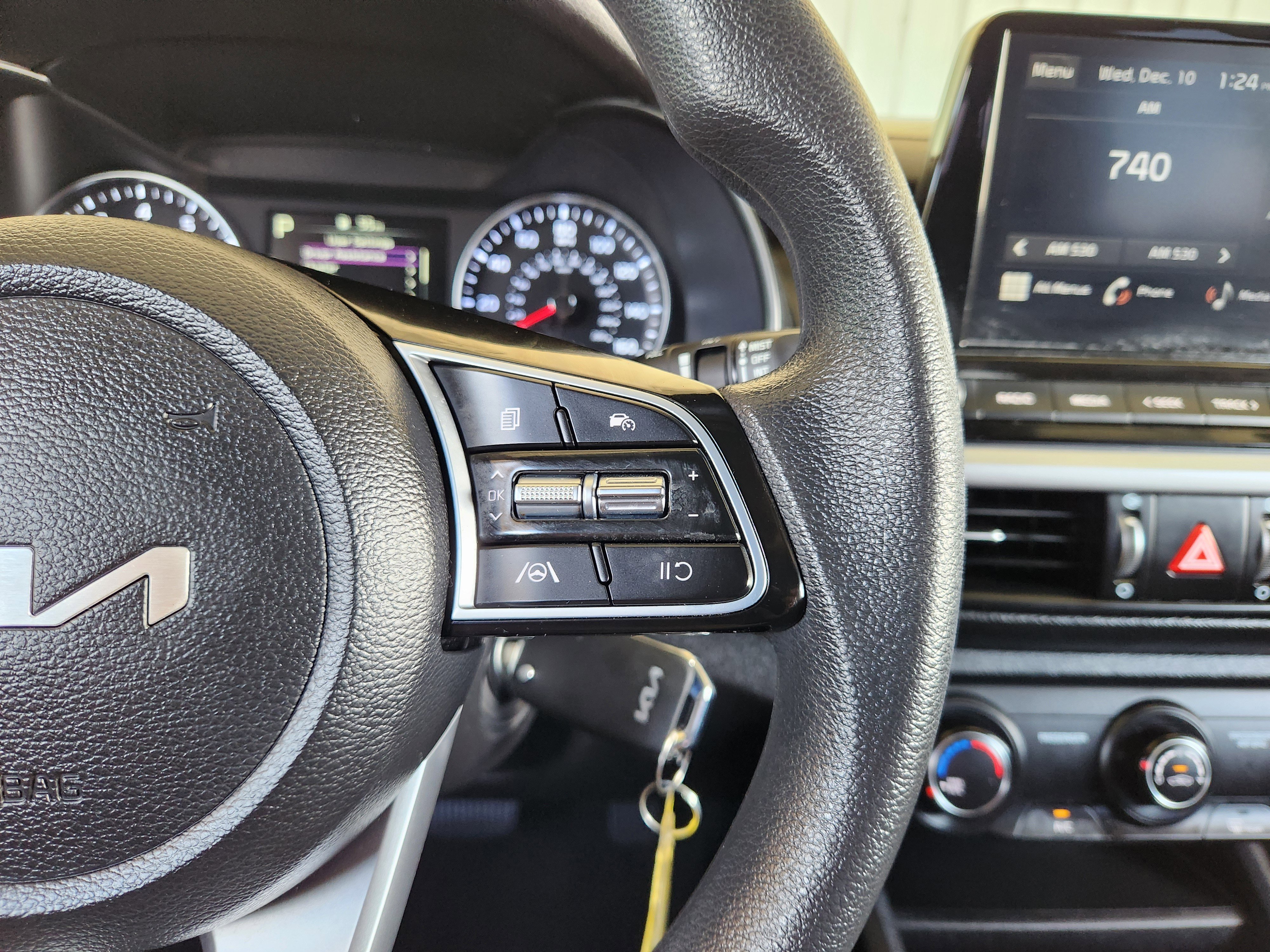 Used 2023 Kia Forte LX image 30