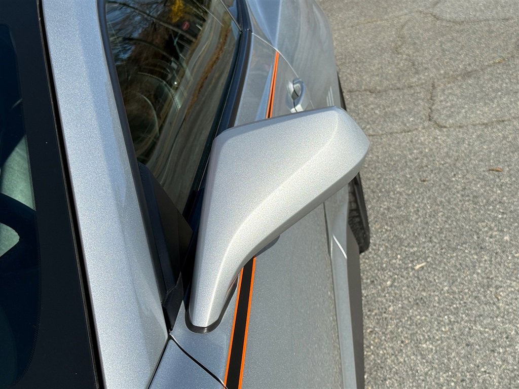 Used 2010 Chevrolet Camaro SS w/ LPO, Ground Effects Package image 8