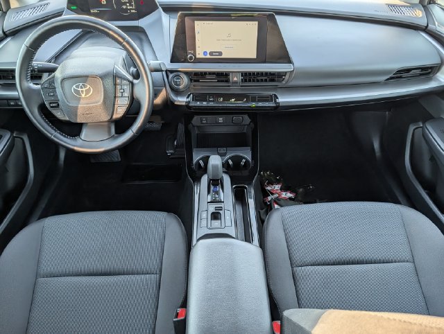 Used 2025 Toyota Prius LE FWD image 10