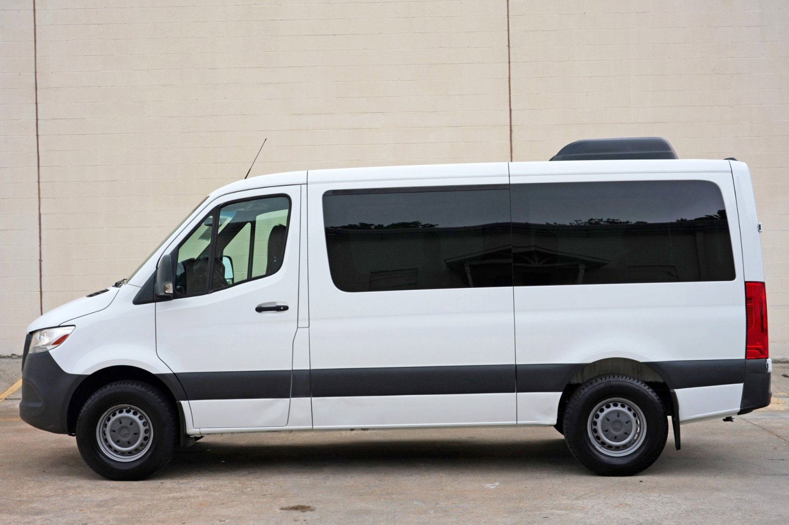Used 2020 Mercedes-Benz Sprinter 2500 image 41