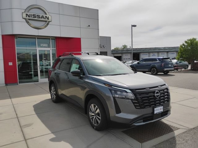 New 2026 Nissan Pathfinder SL w/ Cargo Package AWD/4WD image 3