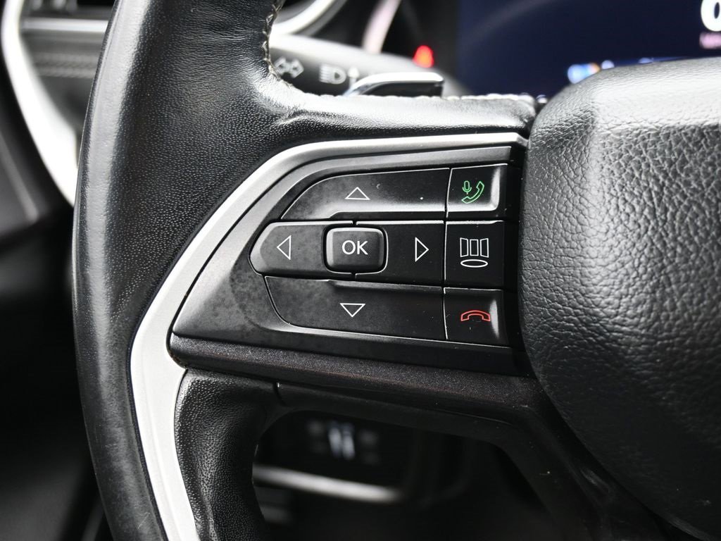 Used 2022 Jeep Grand Cherokee L Laredo image 23