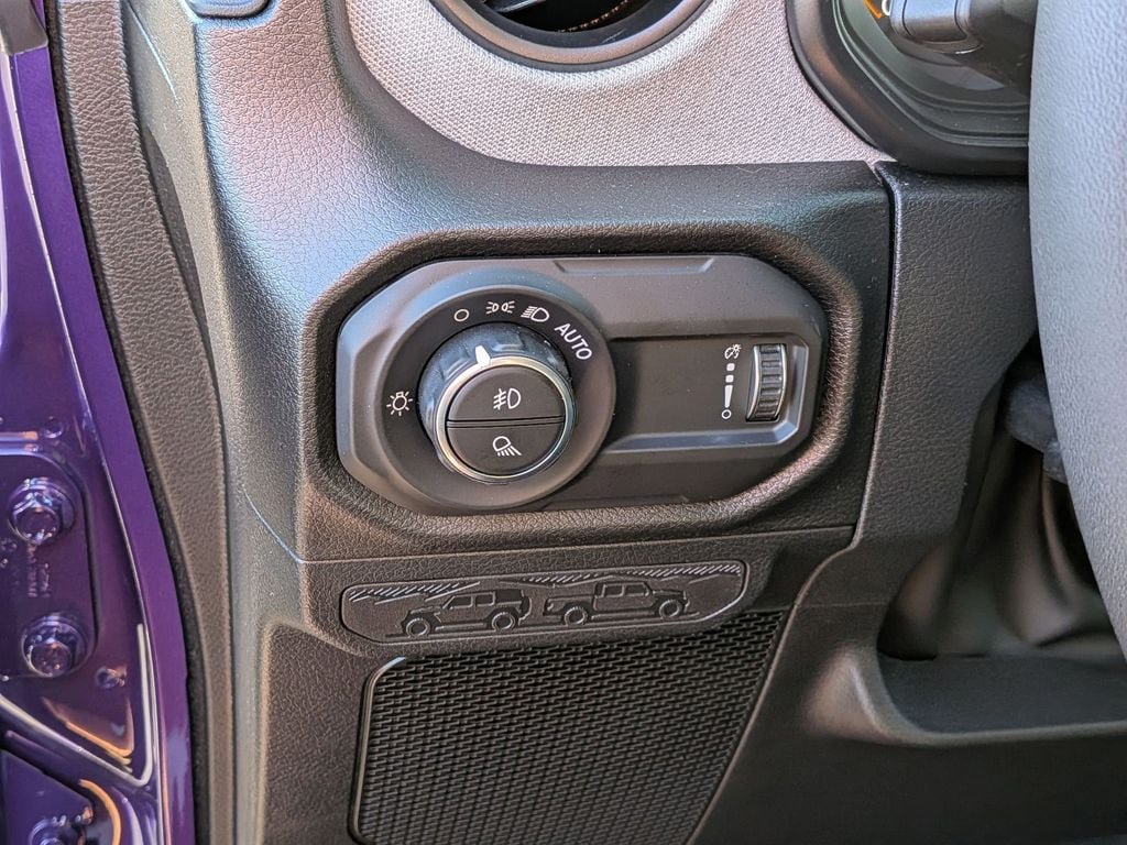 New 2026 Jeep Gladiator Sport AWD/4WD image 13