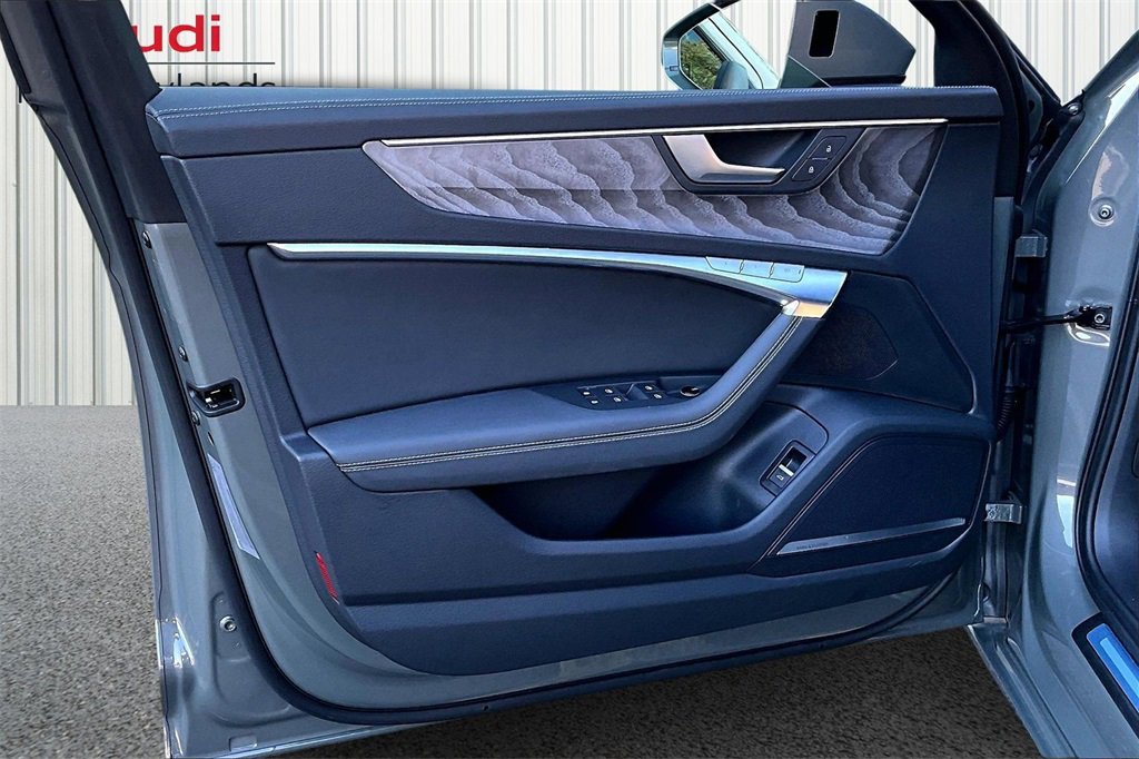 Used 2025 Audi A6 Premium Plus image 19