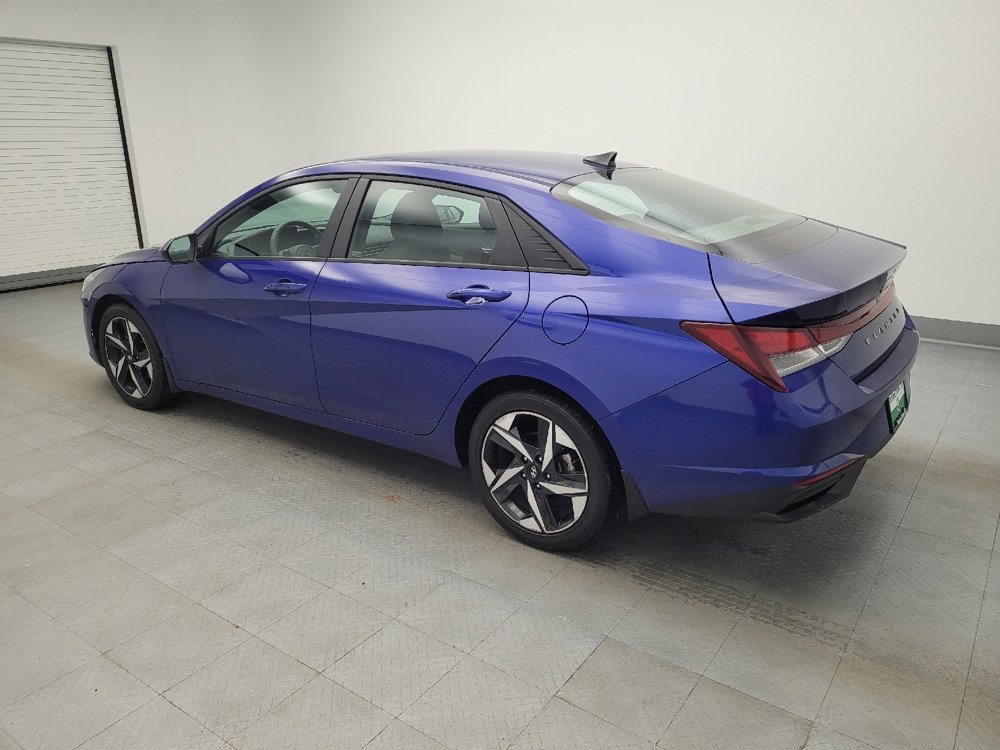 Used 2023 Hyundai Elantra SEL w/ Convenience Package image 3