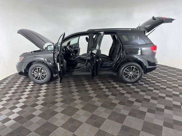 Used 2017 Dodge Journey SE w/ Flexible Seating Group FWD image 7