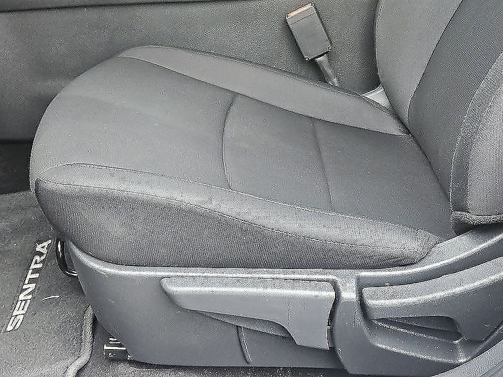 Used 2024 Nissan Sentra S FWD image 19