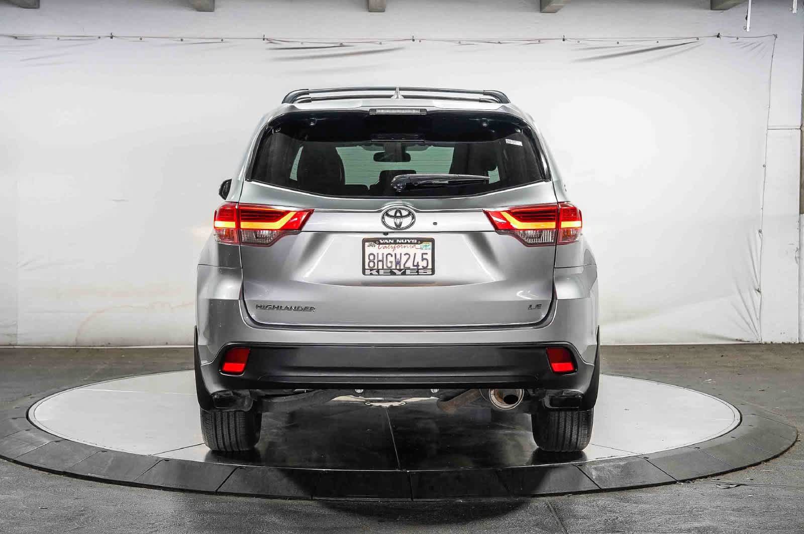 Certified 2019 Toyota Highlander Plus FWD image 5