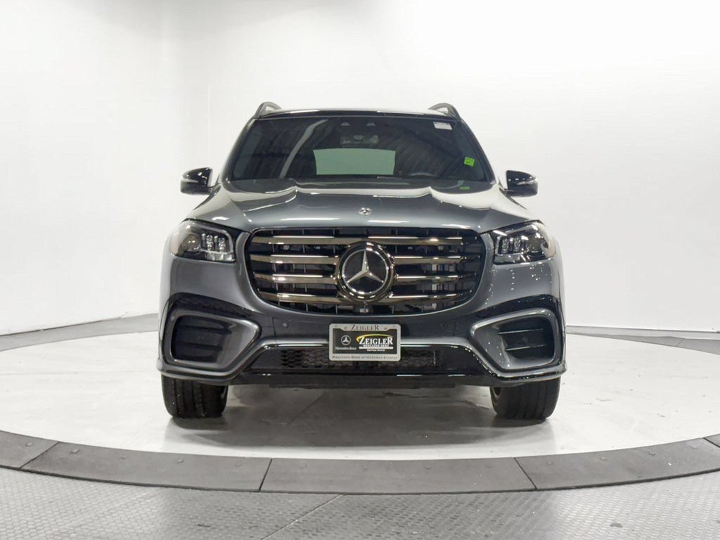 Used 2024 Mercedes-Benz GLS 450 4MATIC image 2