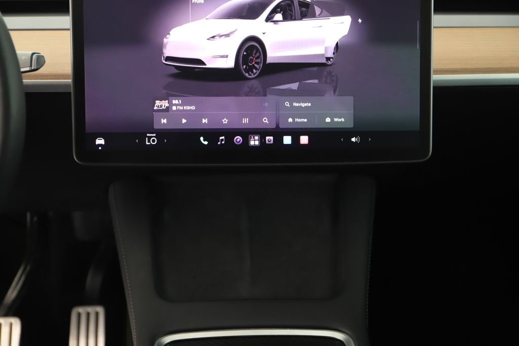 Used 2023 Tesla Model Y Performance AWD/4WD image 19