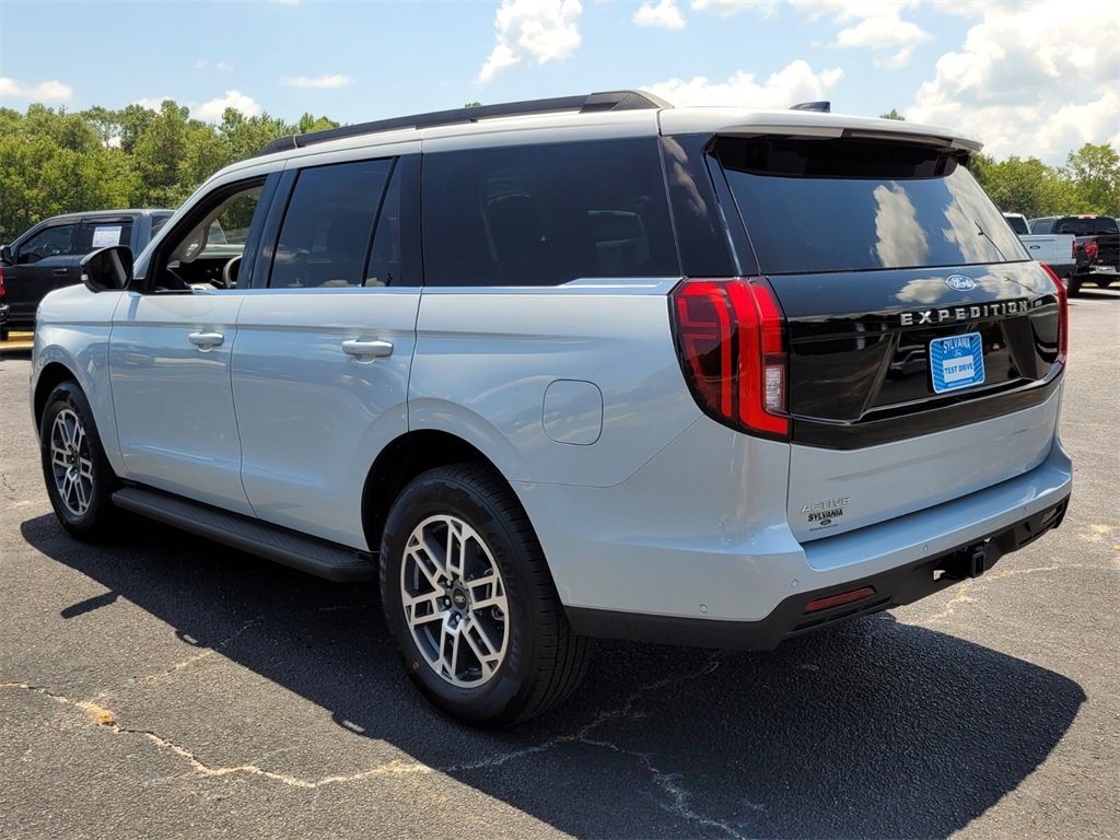 New 2025 Ford Expedition Active image 8