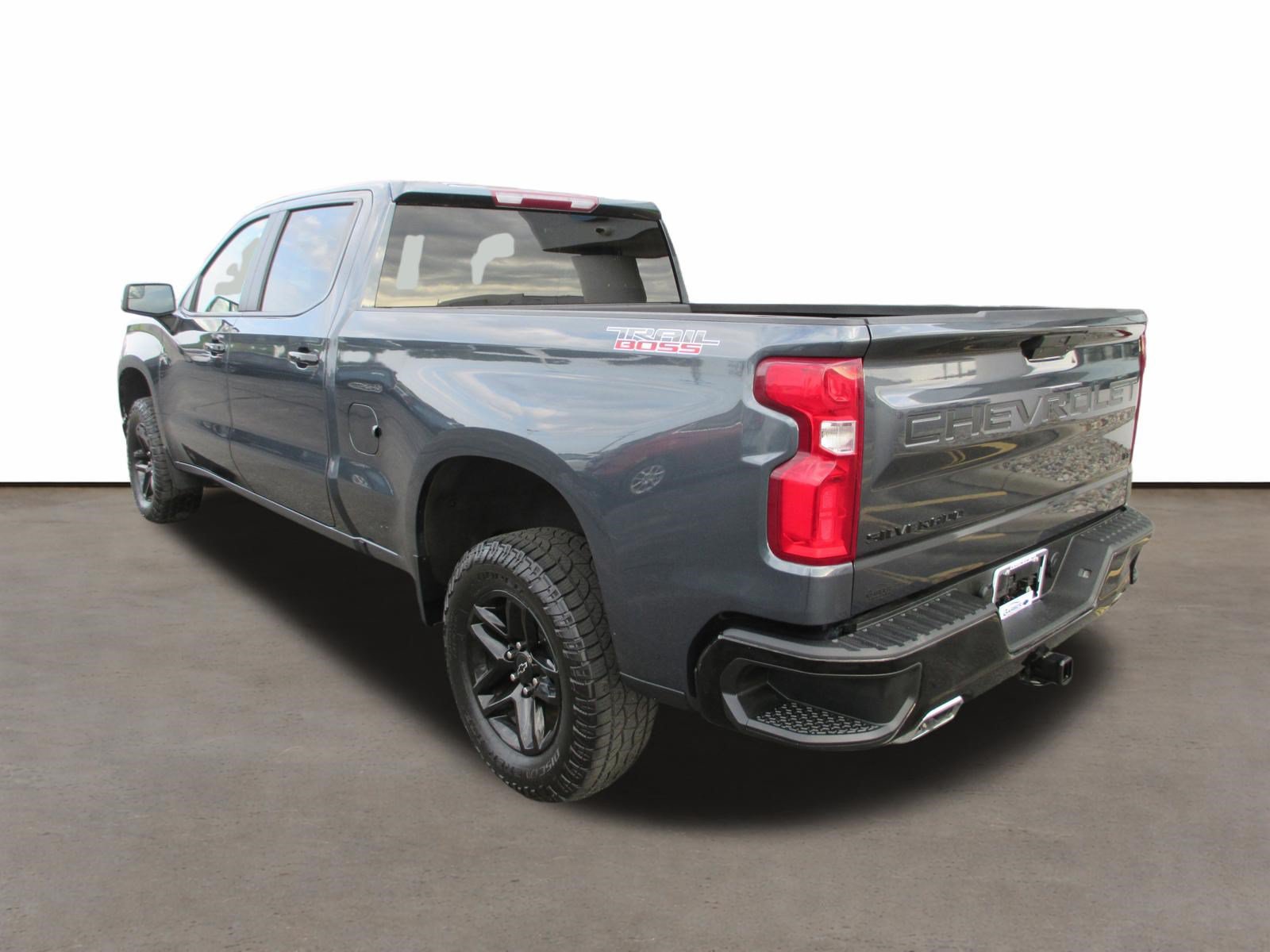 Used 2021 Chevrolet Silverado 1500 LT Trail Boss w/ Bed Protection Package AWD/4WD image 3
