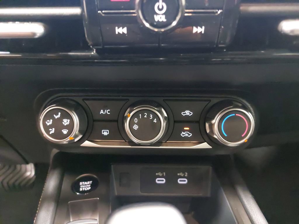 Certified 2025 Nissan Kicks SV image 20