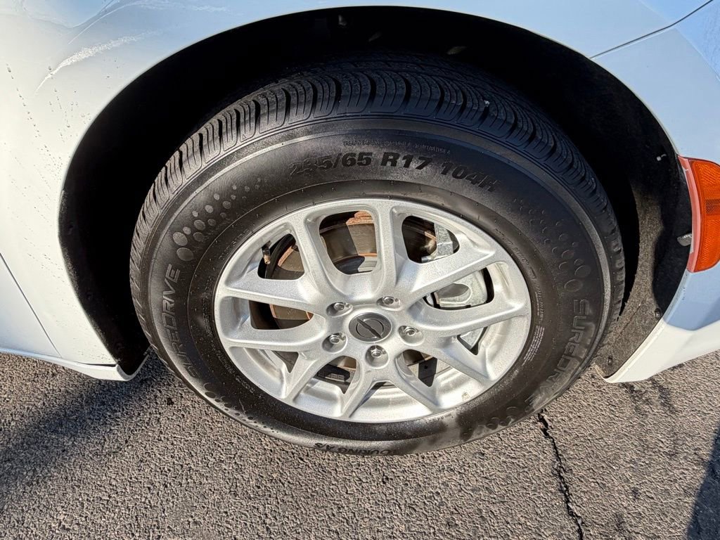 Used 2022 Chrysler Voyager LX image 16