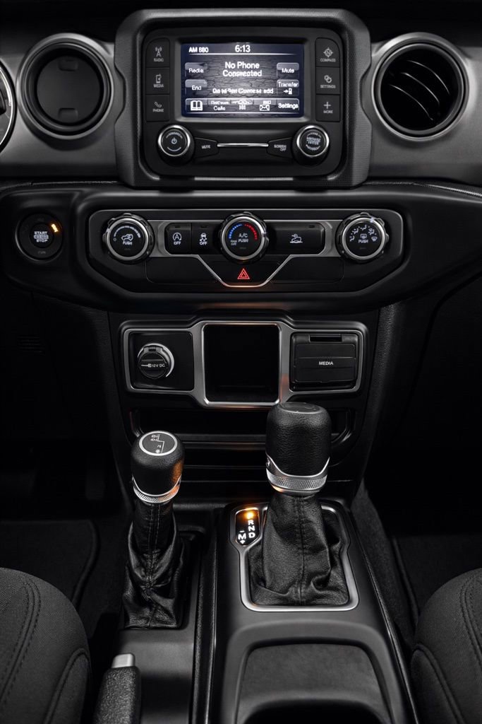 Used 2021 Jeep Wrangler Sport AWD/4WD image 16