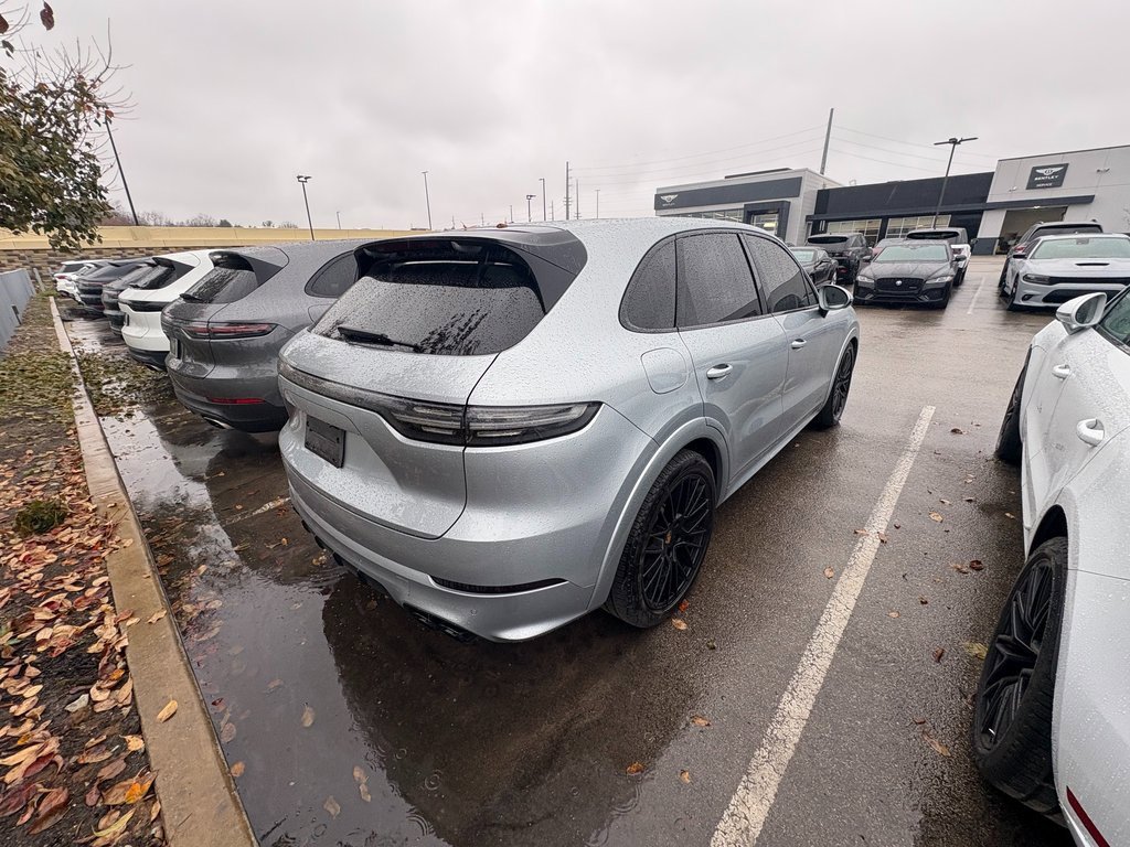 Used 2021 Porsche Cayenne GTS w/ Premium Package Plus image 10