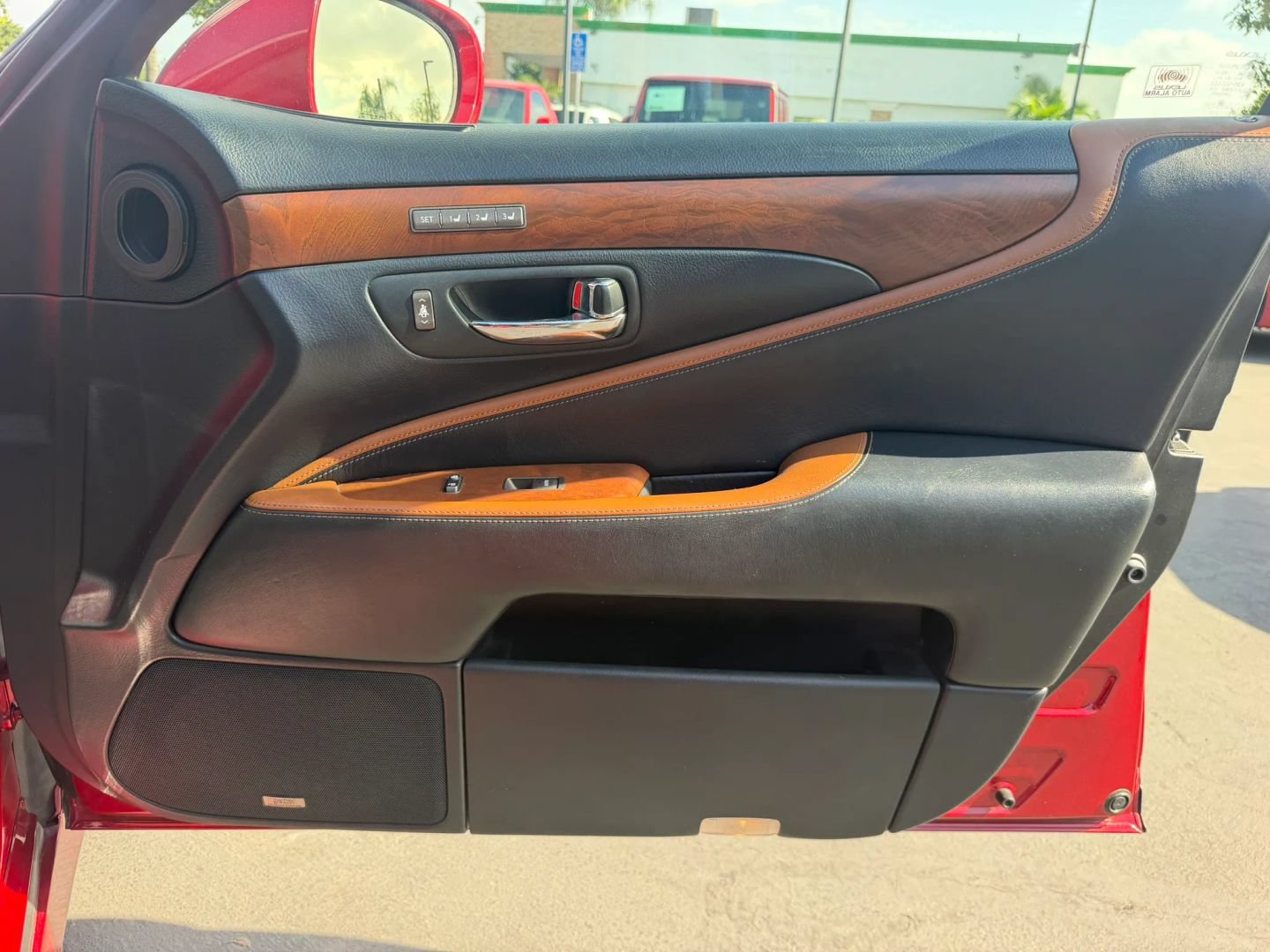 Used 2010 Lexus LS 460 RWD image 31