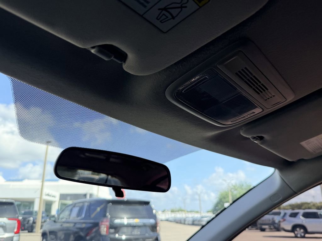 Used 2022 Honda HR-V LX image 32