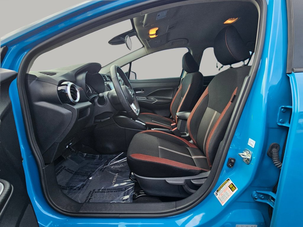 Used 2025 Nissan Versa SR w/ Trunk Package image 19