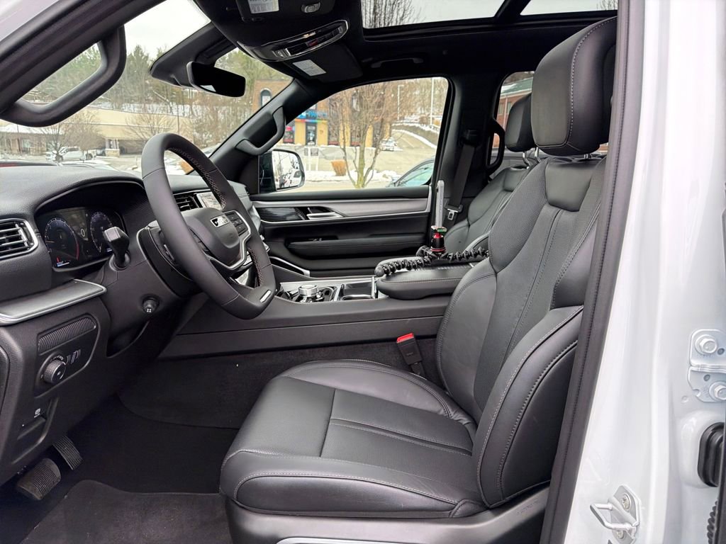 New 2025 Jeep Wagoneer Series III image 9