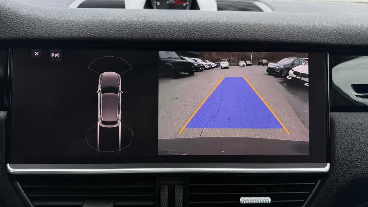 Used 2021 Porsche Cayenne image 45