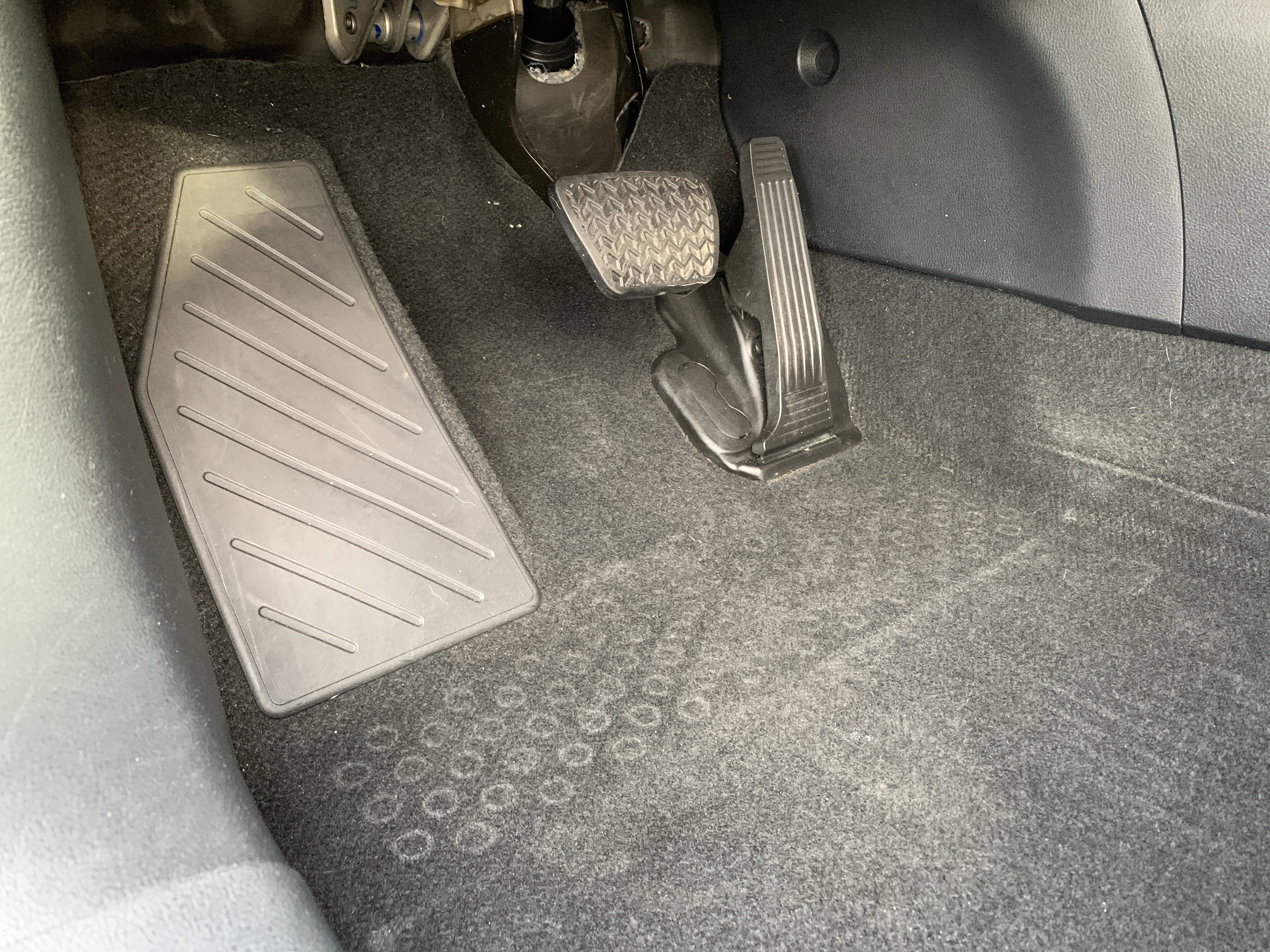 Certified 2023 Lexus RX 350h w/ Cold Area Package image 17