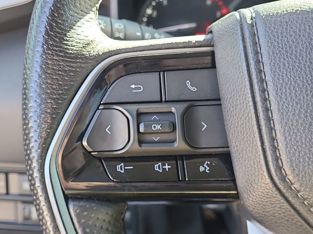 Used 2023 Toyota Tundra Limited image 32