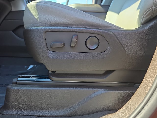 Used 2022 Chevrolet Tahoe LT w/ Luxury Package AWD/4WD image 31