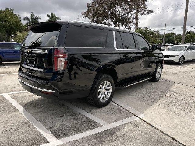 Used 2024 Chevrolet Suburban LS RWD image 38